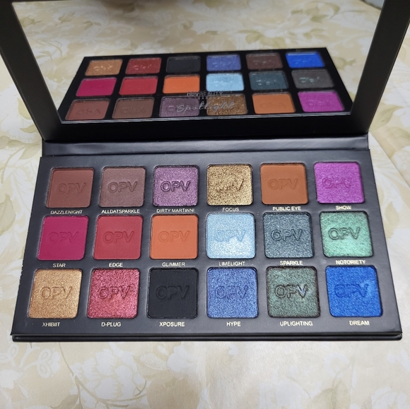 Illuminati X Isa & OPV Beauty Spotlight Palettes - Picture 12 of 16